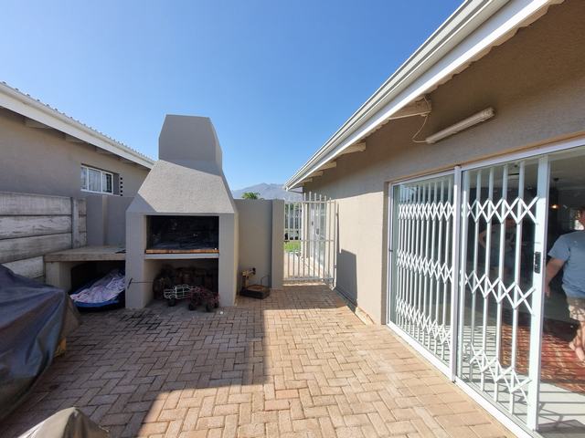 4 Bedroom Property for Sale in Ceres Western Cape